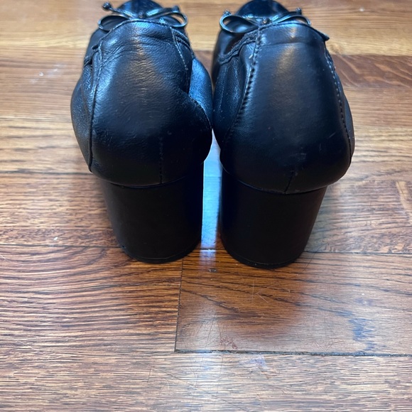 Me Too chunky heels.   Size 8.5. - Picture 4 of 4